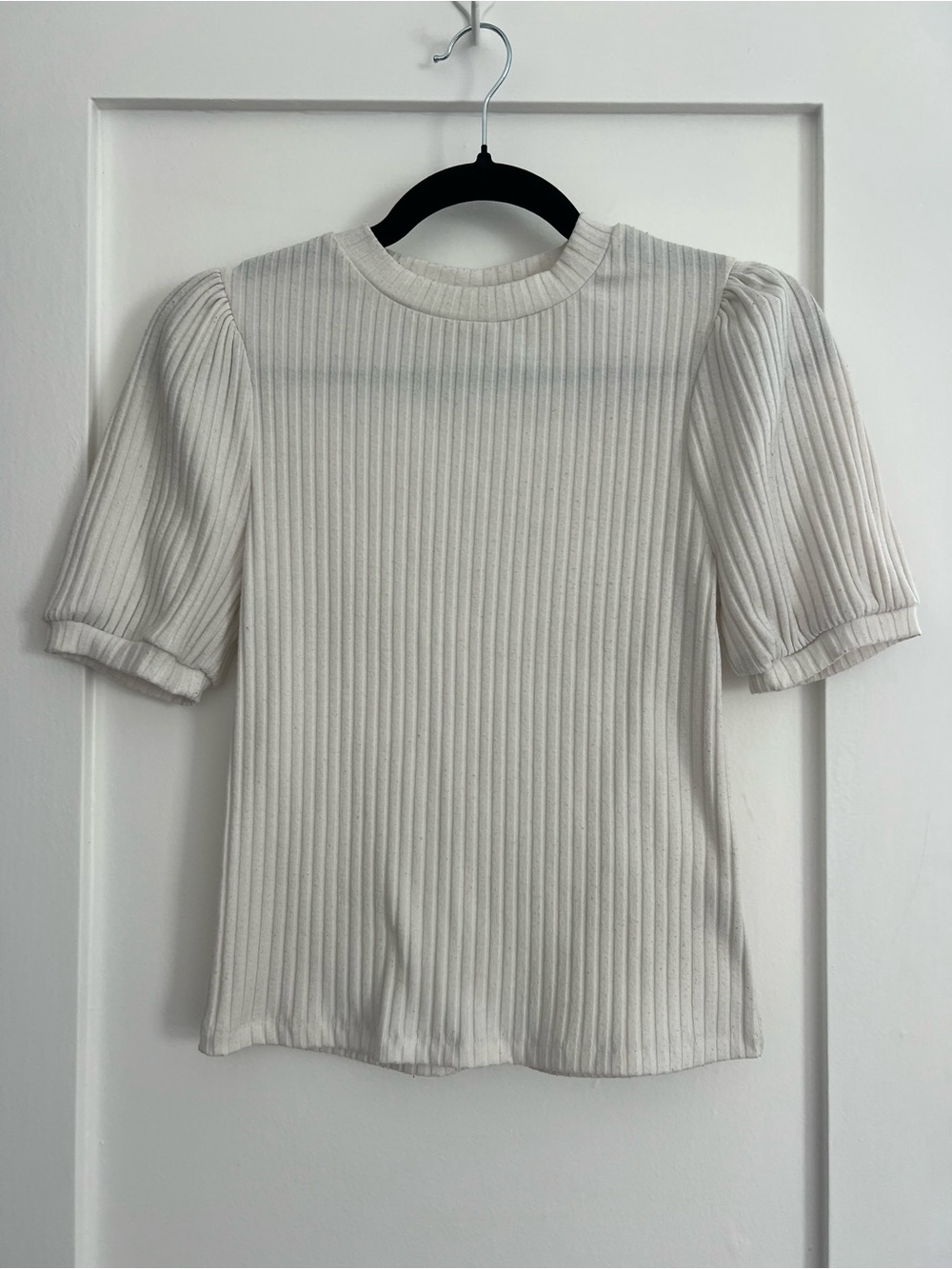 Lea & Viola Cream Ribbed Puff Sleeve Tee